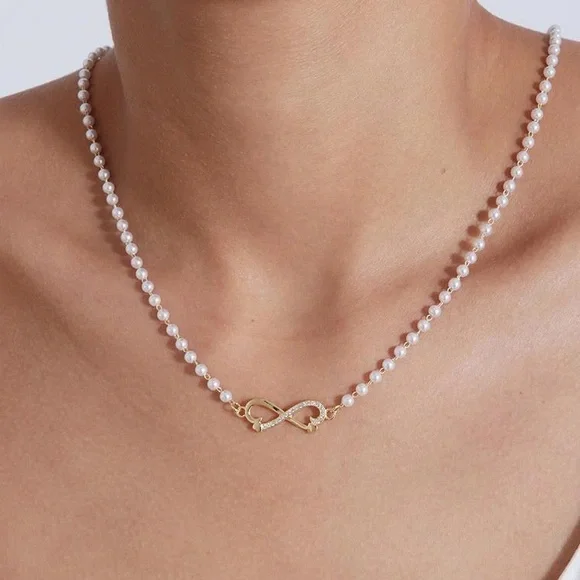Infinity Necklace - Picture 1 of 3